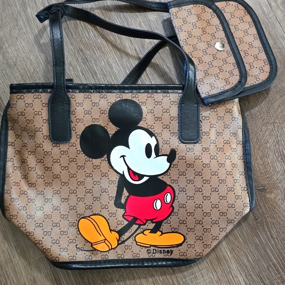 Disney’s Mickey Mouse bag w/ attached wallet - Picture 1 of 7